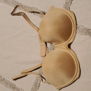 2 Calvin Klein bras